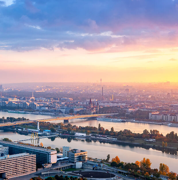 Die Skyline von Wien im Sonnenuntergang